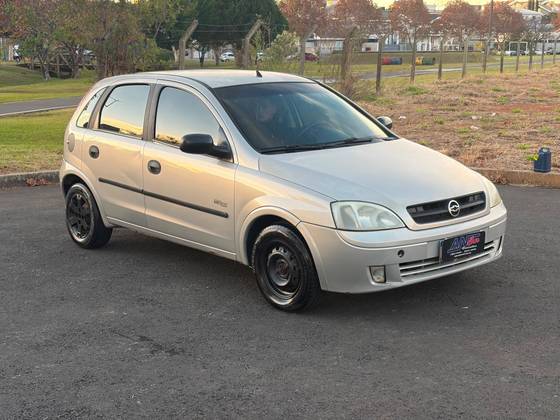 CHEVROLET CORSA 1.0 MPFI MAXX 8V FLEX 4P MANUAL CHEVROLET CORSA 1.0 MPFI MAXX 8V FLEX 4P MANUAL